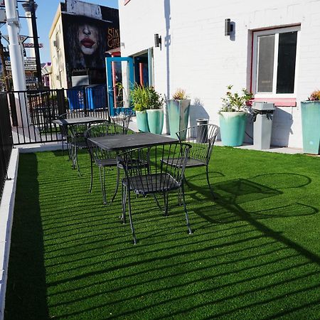 לאס וגאס Sin City Hostel מראה חיצוני תמונה