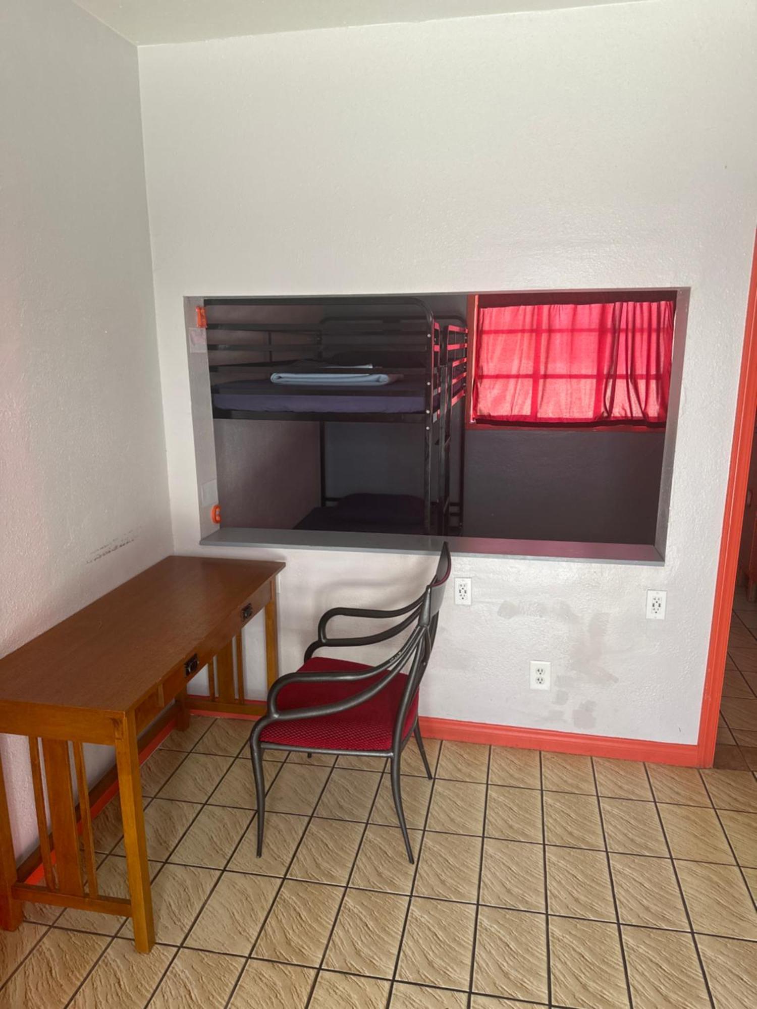 לאס וגאס Sin City Hostel מראה חיצוני תמונה