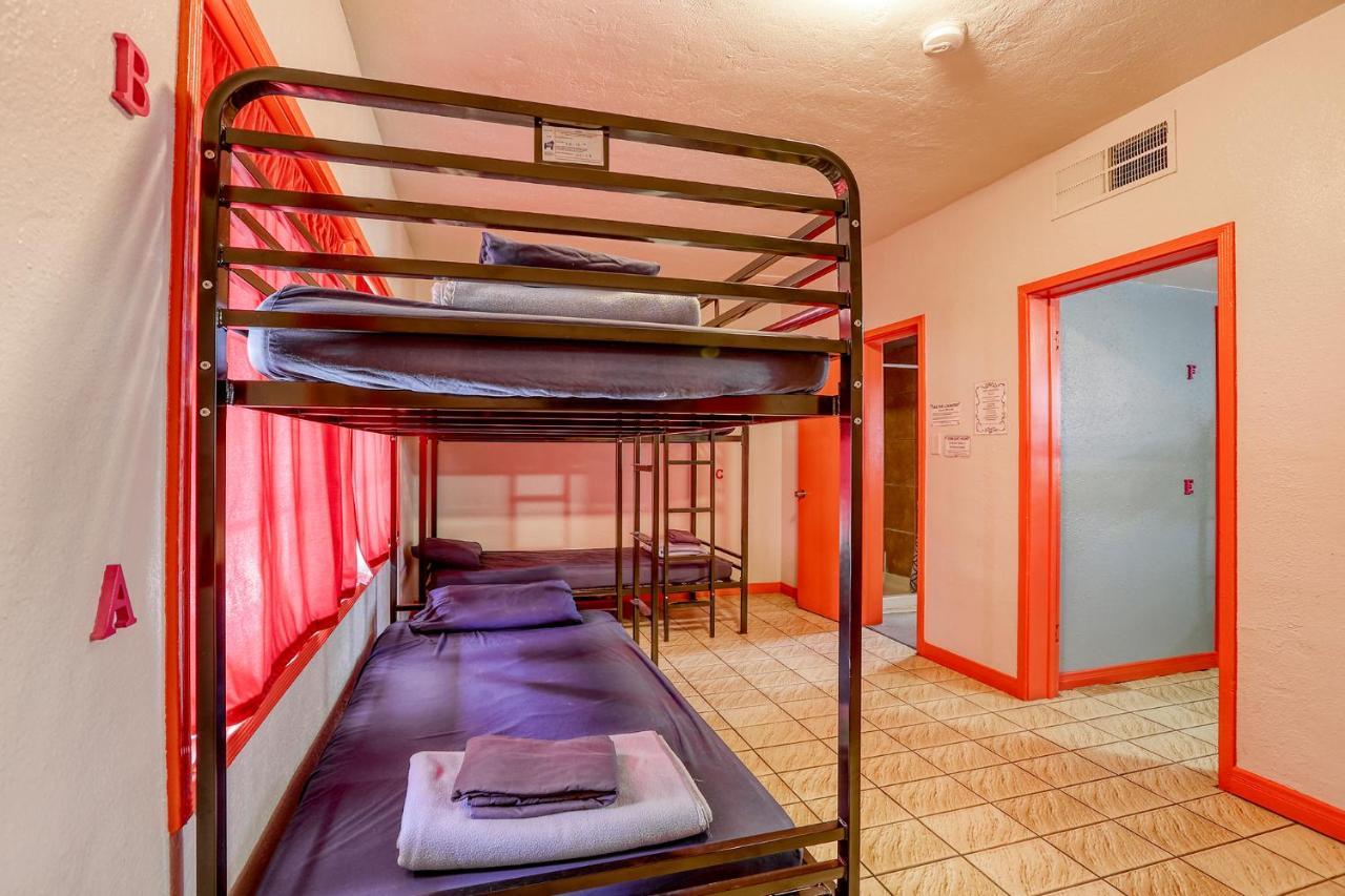לאס וגאס Sin City Hostel מראה חיצוני תמונה