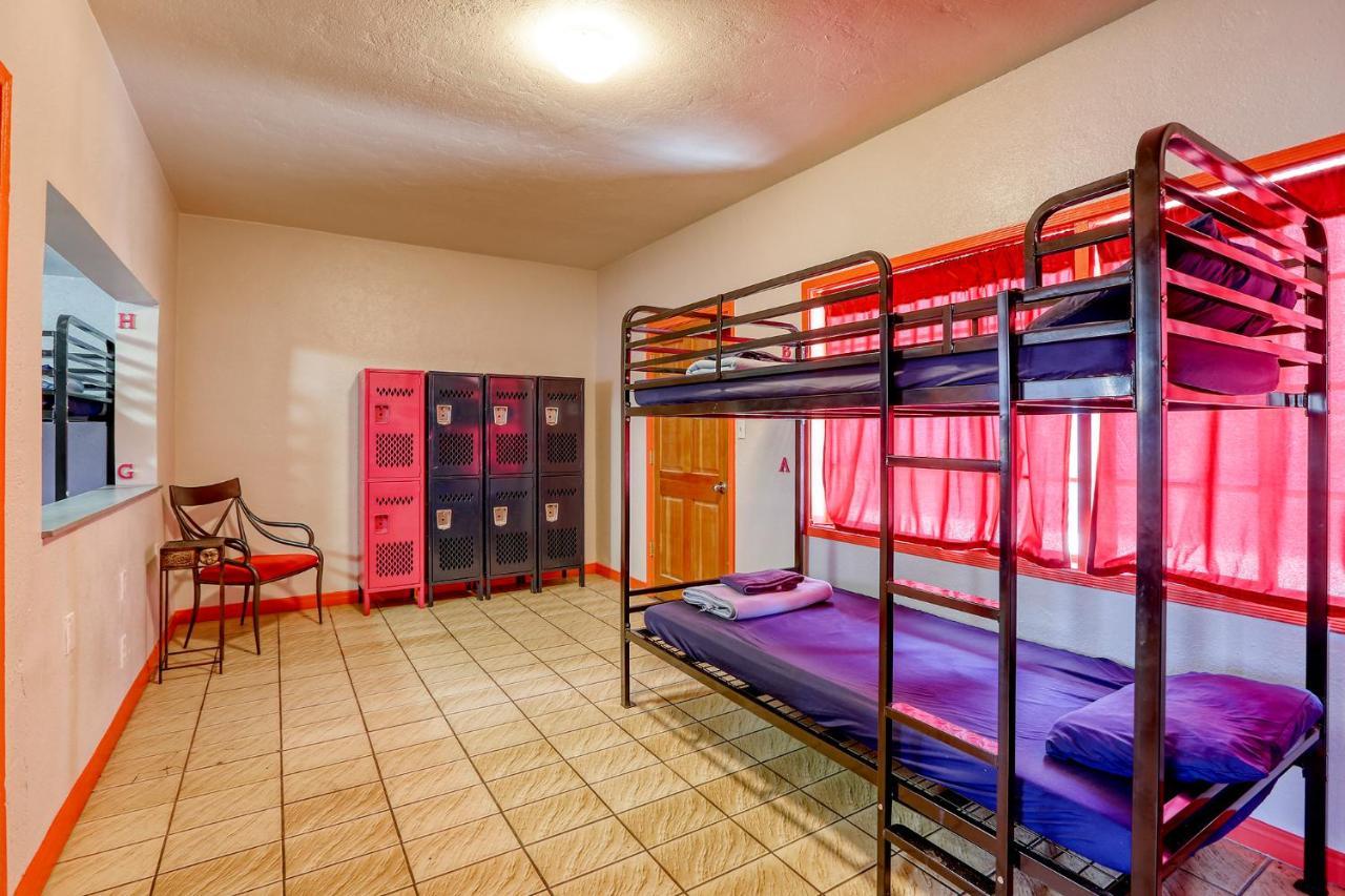 לאס וגאס Sin City Hostel מראה חיצוני תמונה